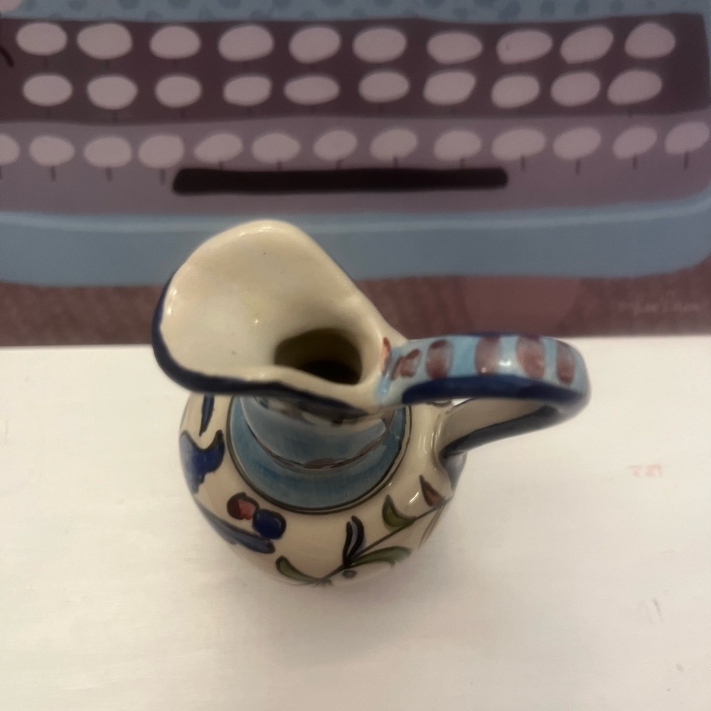 Small Pitcher - Picture 5 of 7
